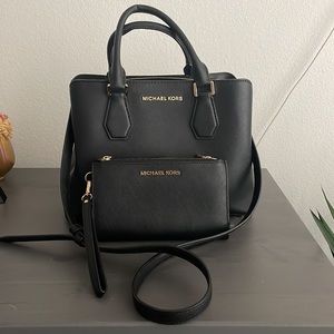 Black Small/Medium Michael Kors purse with wallet